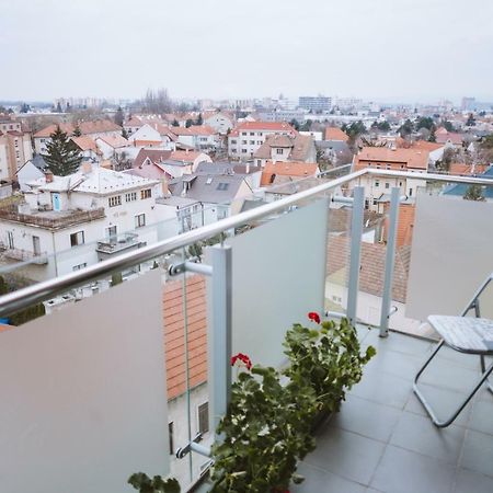 Design Apartment, The City Centre Close To The Health Spa Piest'any Dış mekan fotoğraf
