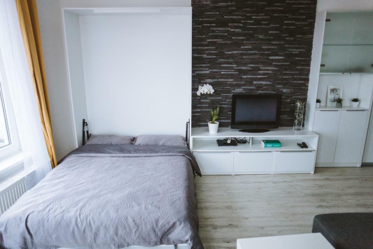 Design Apartment, The City Centre Close To The Health Spa Piest'any Dış mekan fotoğraf