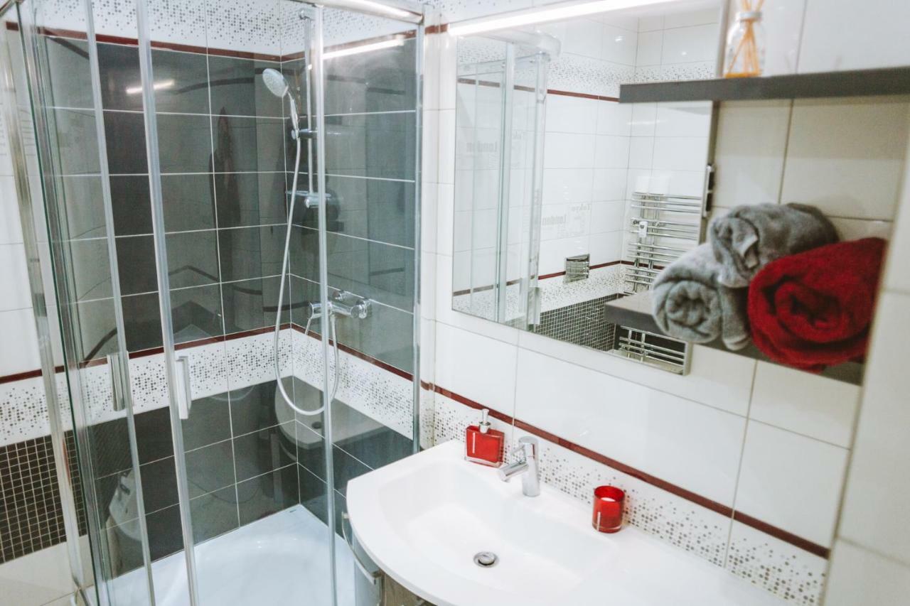 Design Apartment, The City Centre Close To The Health Spa Piest'any Dış mekan fotoğraf